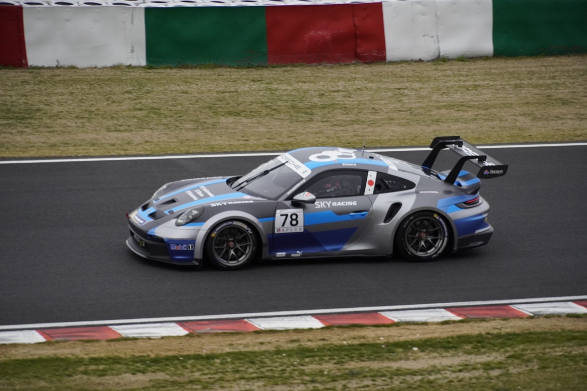 SKY RACING��2026ǯ�������� Porsche Carrera Cup Japan �������