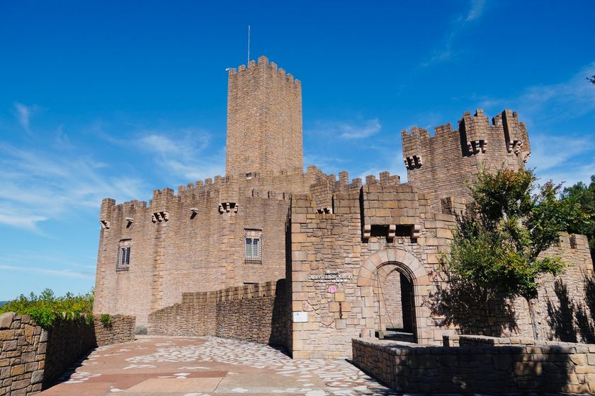 【志摩スペイン村】ハビエル城博物館リニューアル！
サグラダ・ファミリアを手がけたスペインの建築家ガウディに焦点を当てた展示やメニューが新登場！2026年4月18日（土）
