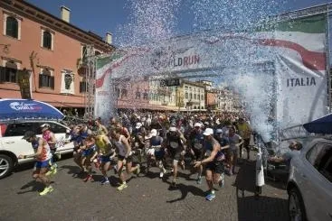 2014年開催模様 イタリア会場スタート