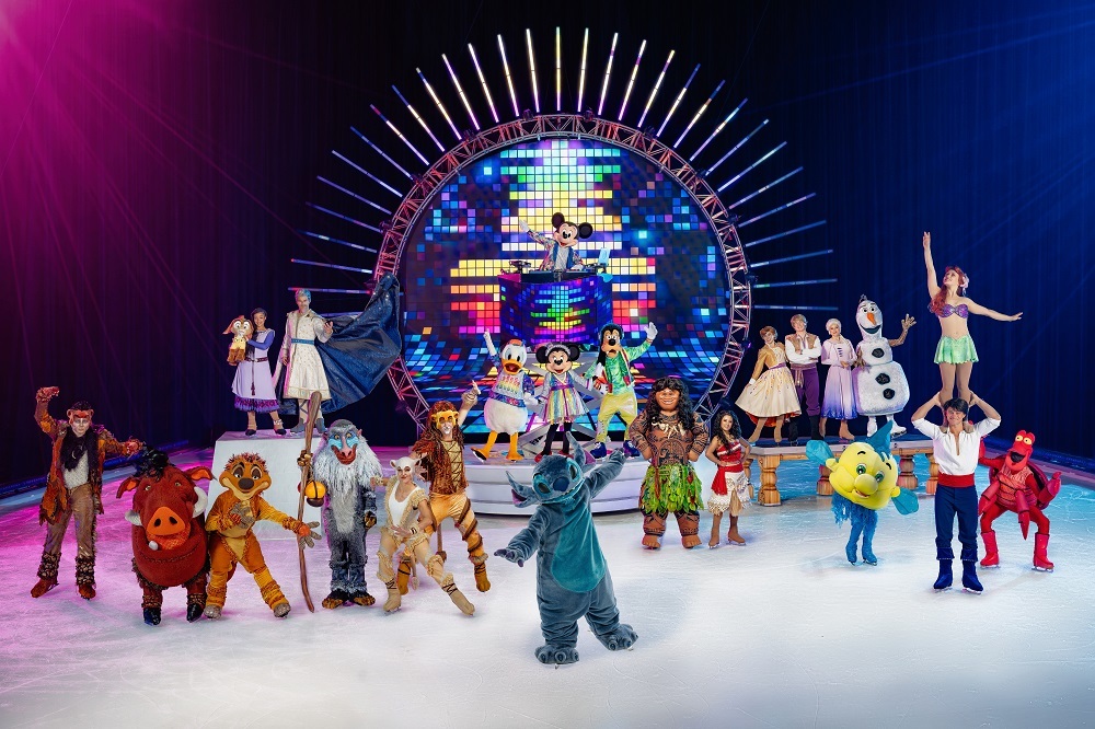 ディズニーオンアイス2024 東京チケット3枚 7月15日SS席 カーテン 