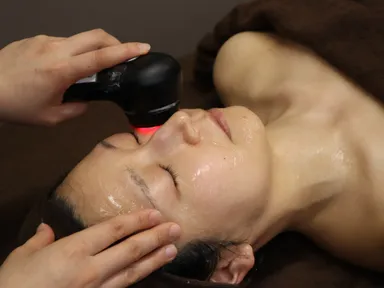 ほうれい線・しわにマシンでアプローチ