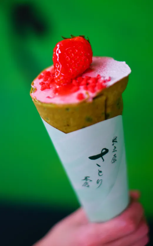 お濃茶いちごクレープ 1,200円(税込)