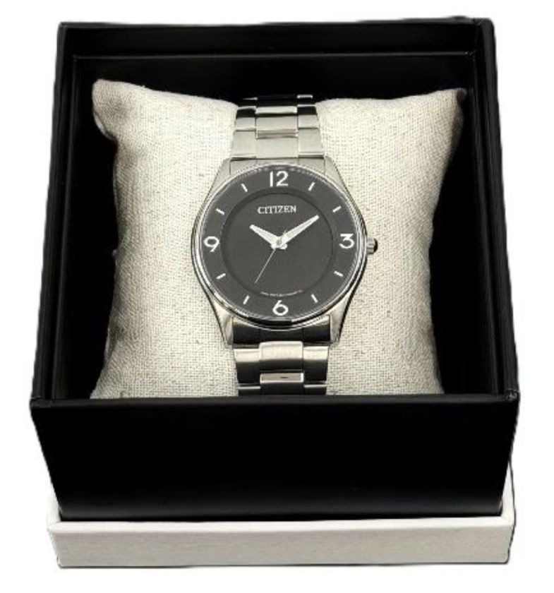 “未来と歴史をその手で体感”
阪神甲子園球場のスコアボードをイメージした
「シチズンコレクション
阪神甲子園球場コラボレーションモデル」
本日3月18日（水）新発売！！