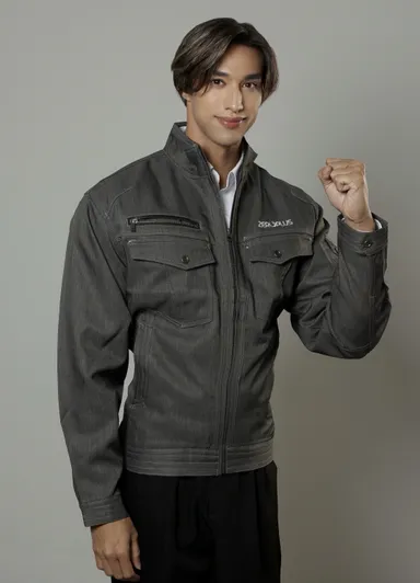 ユニフォーム姿の、當間ローズ