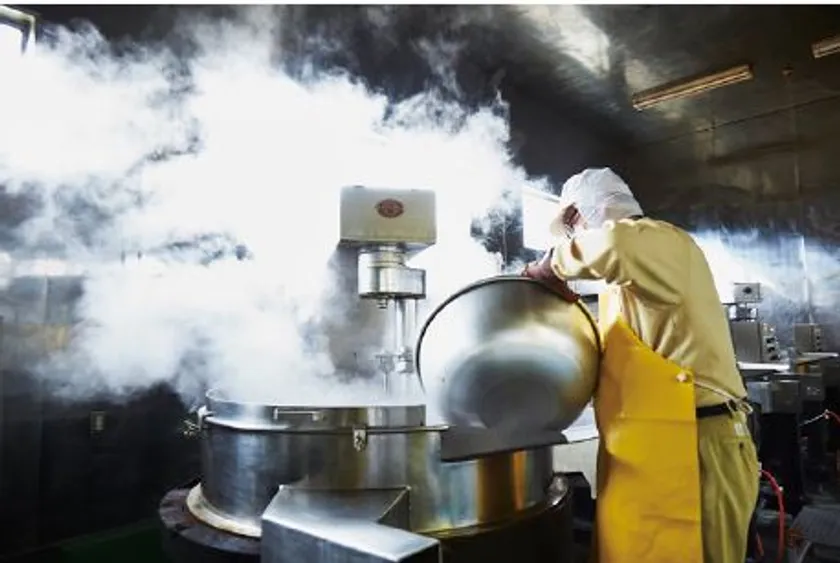 直火焼ルー製造風景(2)