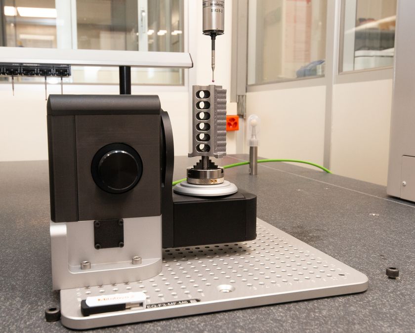 pL LEHMANN、測定機用2軸回転テーブル　
USB接続で既存設備に後付け