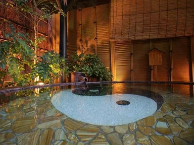 トルマリン露天風呂