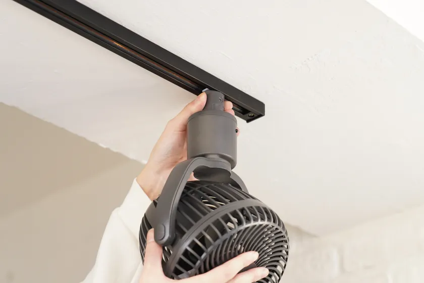 ワンタッチで取付