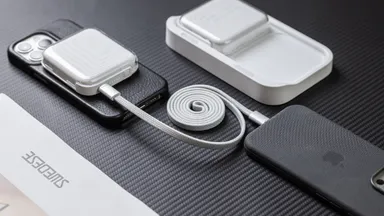 ケーブルでもしっかり急速充電