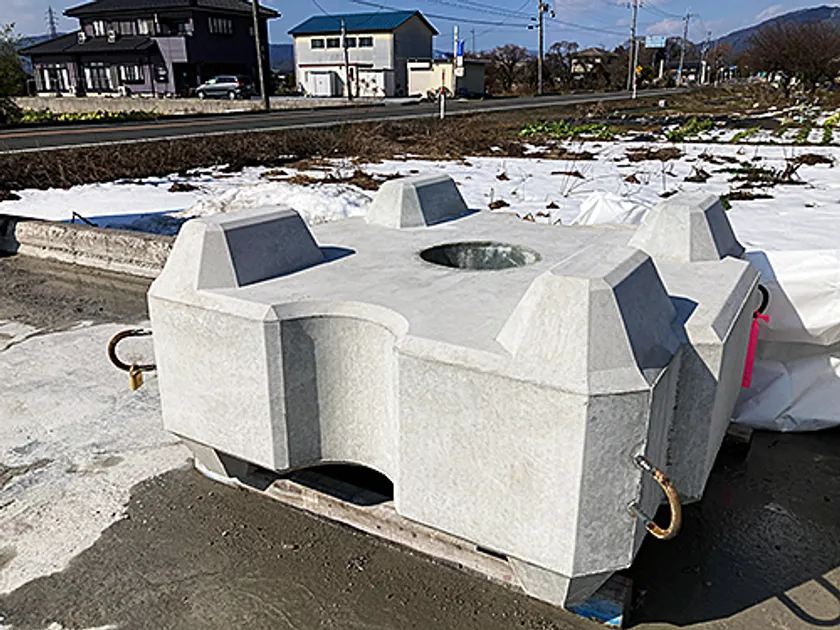 写真2:CPコンクリート製の根固めブロック