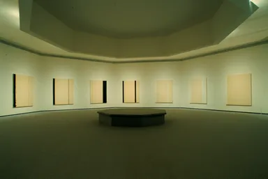 2. 「十字架の道行き」 ワシントン・ナショナル・ギャラリー展示風景