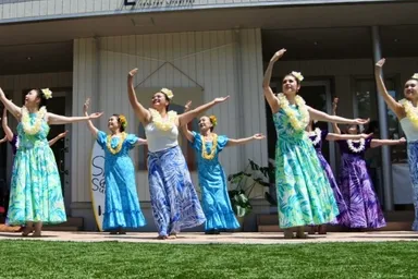 フラダンスショー出演者イメージ(1)