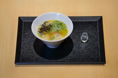 1日分のオメガ3・MCTオイルが摂れる鶏白湯ラーメン