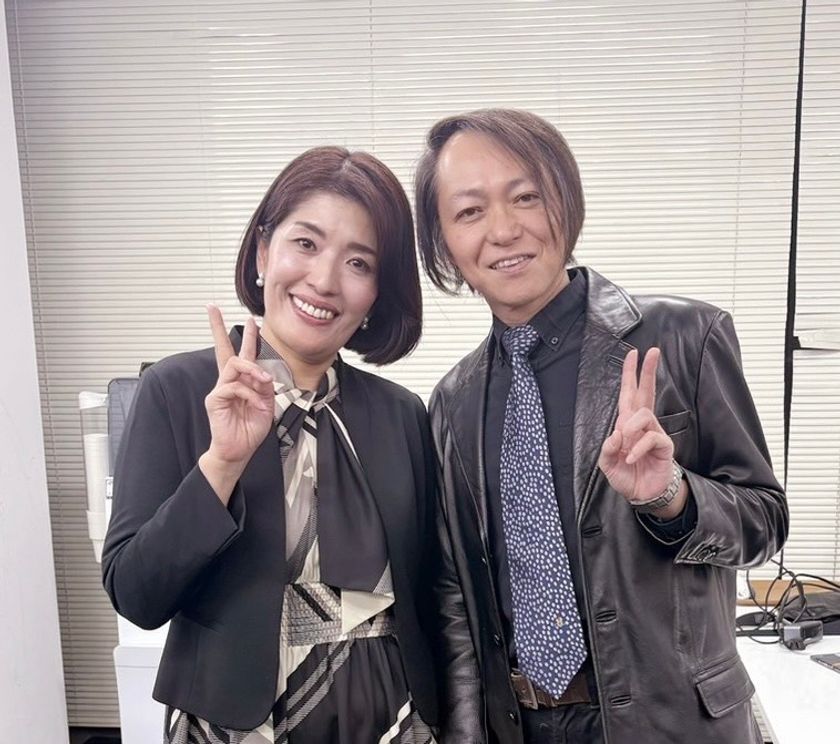 代表の福岡と杉山教授