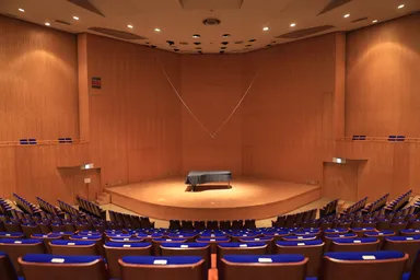 国立音楽大学 講堂小ホール