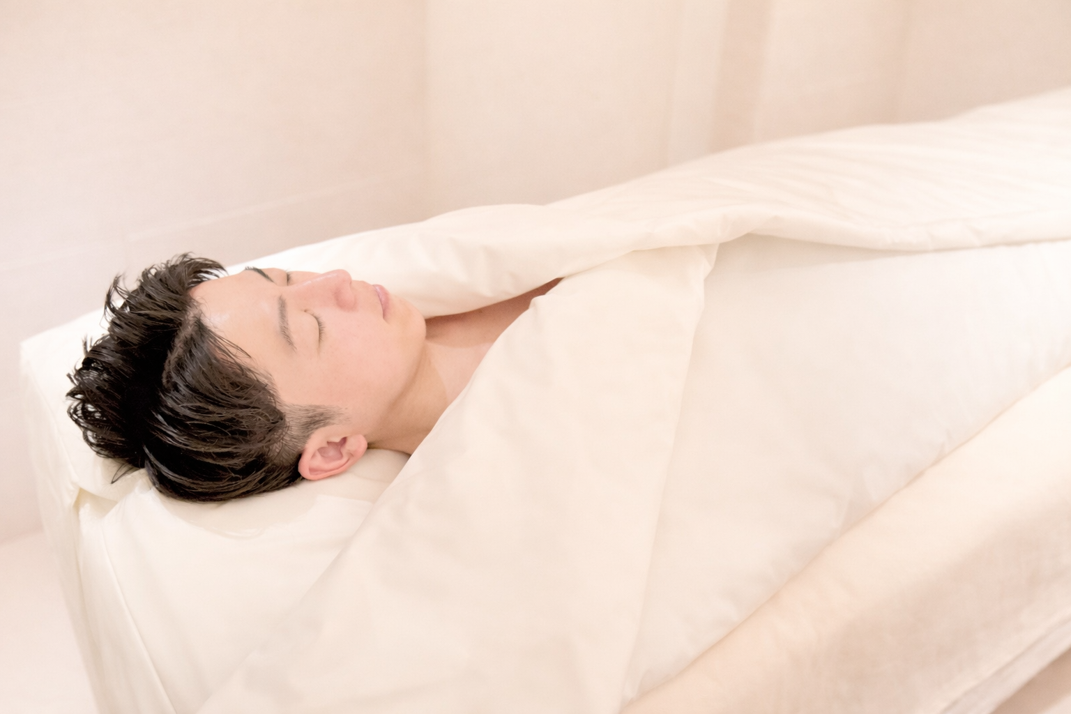 銀座和SPA、温泉由来ミネラル新トリートメント「温泉全身パック」提供開始