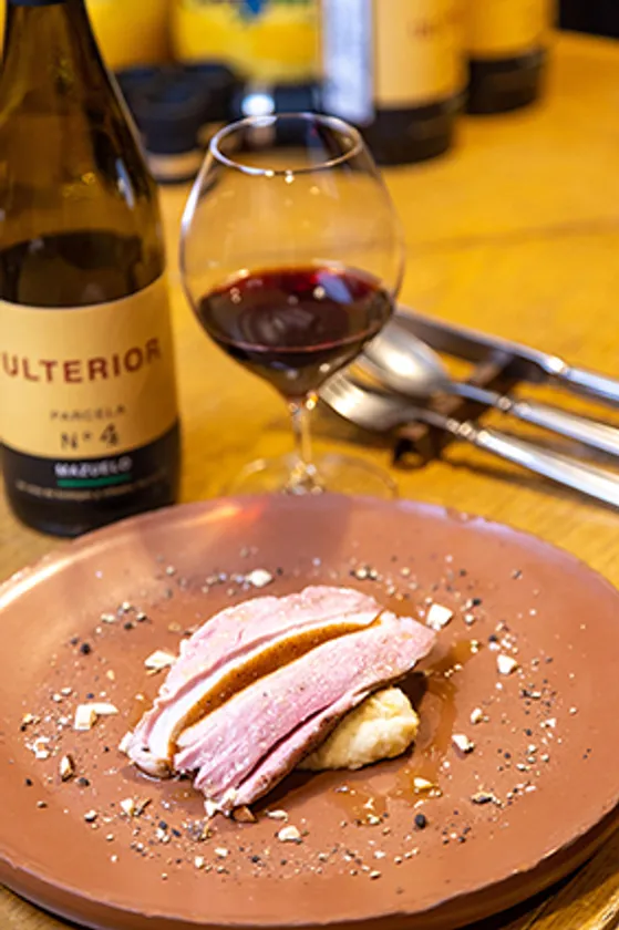 ULTERIORと青森和鴨