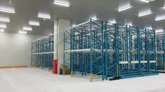 東海マザーセンター移動式ラック