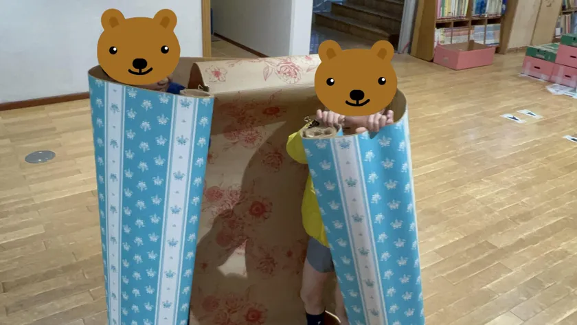 隠れんぼ遊び