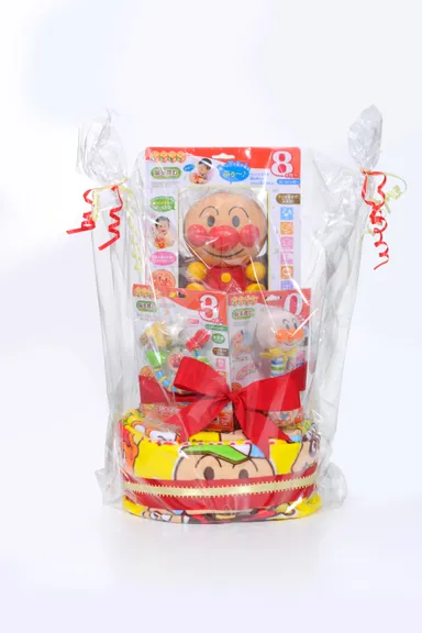 おもちゃいっぱい！アンパンマンタオルケーキ(2)