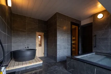 全室サウナ、温泉、水風呂を設置