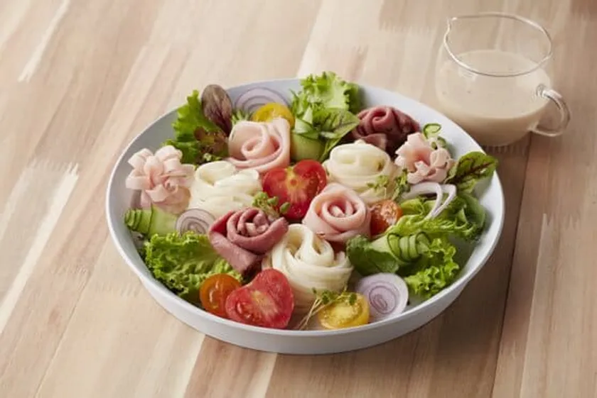 花束風サラダ麺