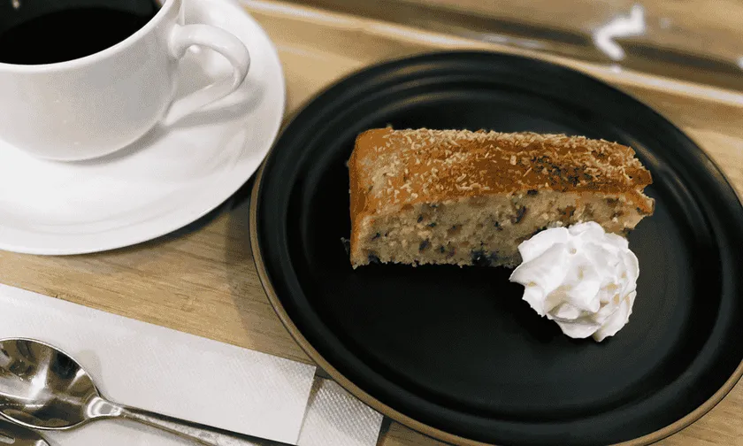 新商品の「いぶりがっこフロマージュケーク」(2)