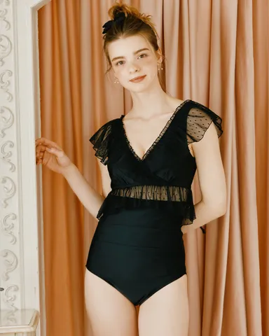 ナイスバディ水着　フリルワイヤービキニ-1