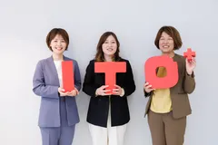 企業ロゴ前お写真