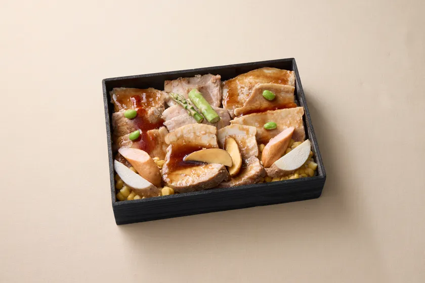 【掛村】 「和豚もち豚食べ比べ弁当」