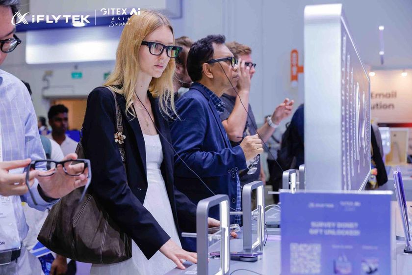 iFLYTEK、GITEX ASIA 2026にて
AI GlassesおよびAI Interpret Micを披露