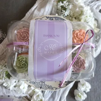 プレゼントに最適！カーネーションのカップケーキ