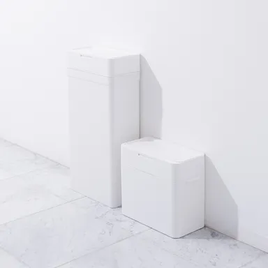 密閉性とデザイン性の両立(左から25L・9.5L)