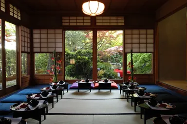 下鴨茶寮・室内