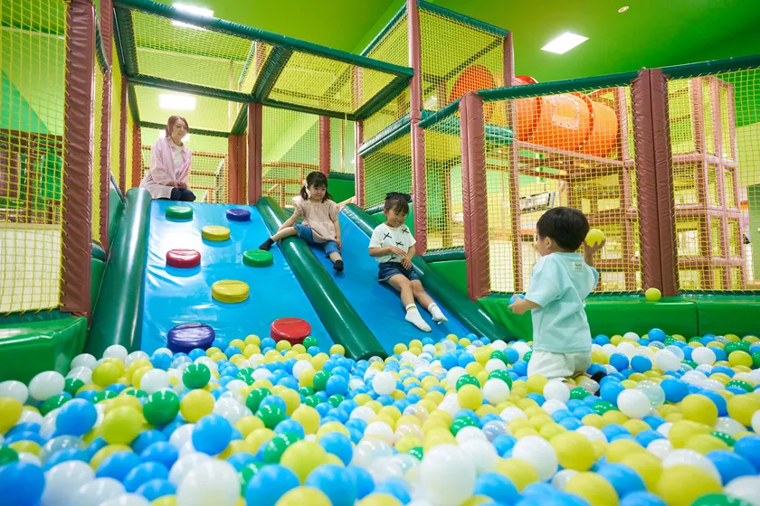 滑り台&ボールプール