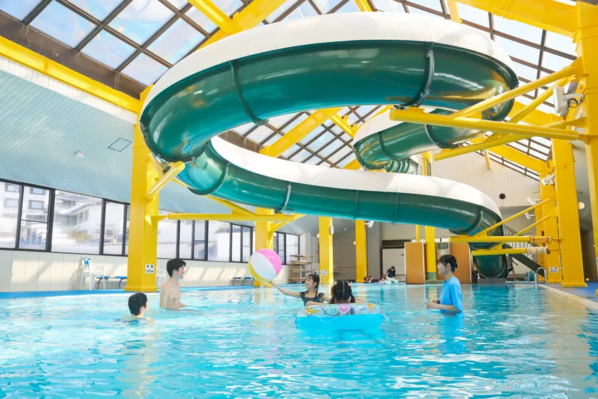 室内温水プール