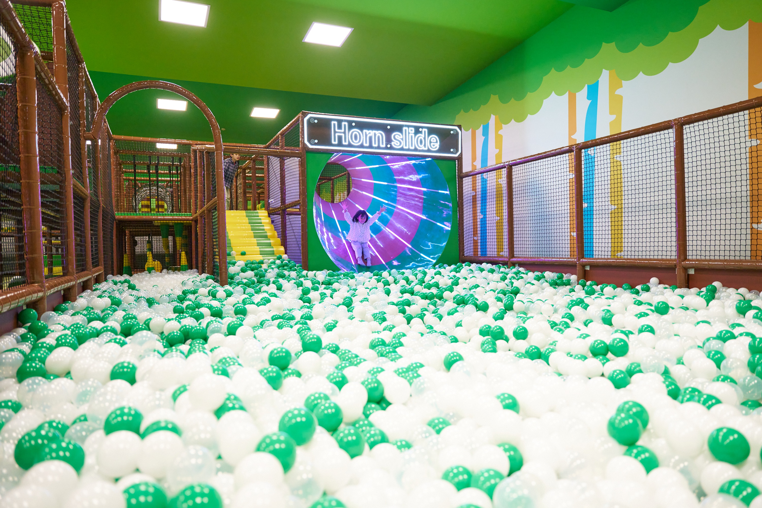 白樺リゾート屋内パーク誕生！雨でも安心、一日中遊べる！