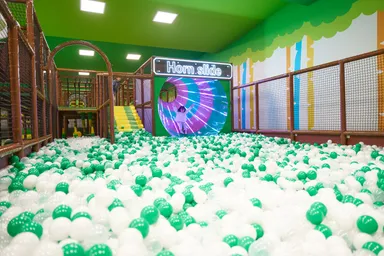 インドアパーク