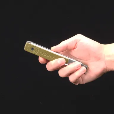 手のひらサイズのコンパクトさ