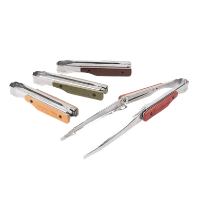 カラーラインナップは「ナチュラル」「オリーブ」「ダークブラウン」「レッド」