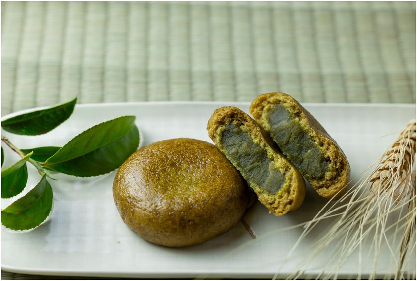 シリーズ初のフレーバーが登場!
黒麦まんじゅう本舗より静岡県産お茶を使用した
「静岡お茶まんじゅう」が季節限定で4/23より発売