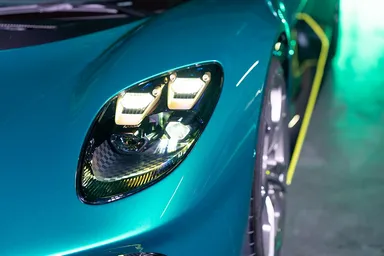 Aston Martin Valhalla