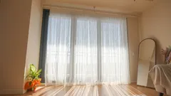 室内に熱を呼び込む最大の原因は窓