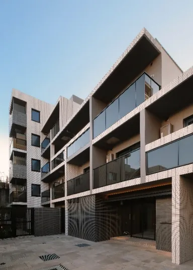 リビオメゾン湯島』外観写真