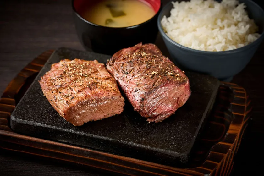 飽喰亭ステーキ×ハラミステーキ