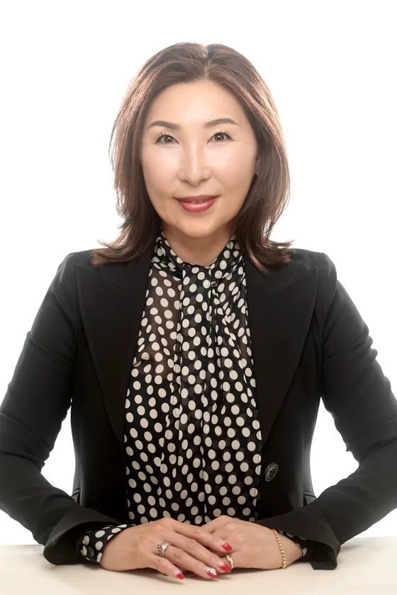 著者：柳澤 寿志子(やなぎさわ・としこ)