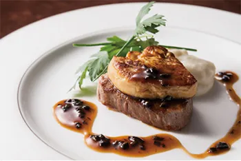 フォワグラと牛フィレステーキ