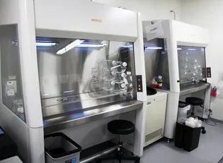 無菌等操作区「クリーンベンチ」