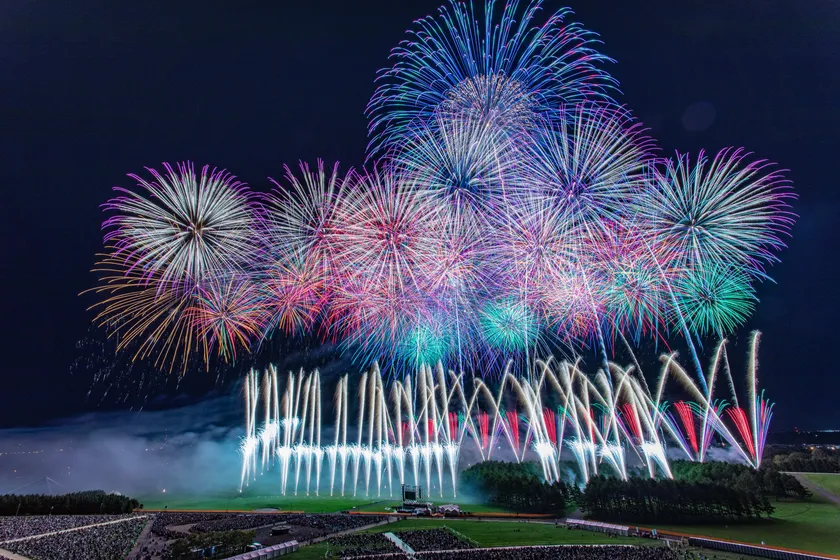 約50分間ノンストップで展開される圧倒的な花火演出