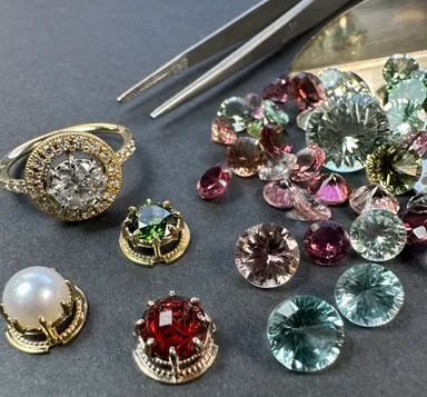 色石を使ったジュエリー